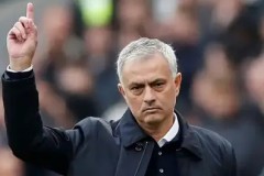 欧冠焦点战：曼城哈兰德、多库双响制胜，十人那不勒斯顽强抵抗